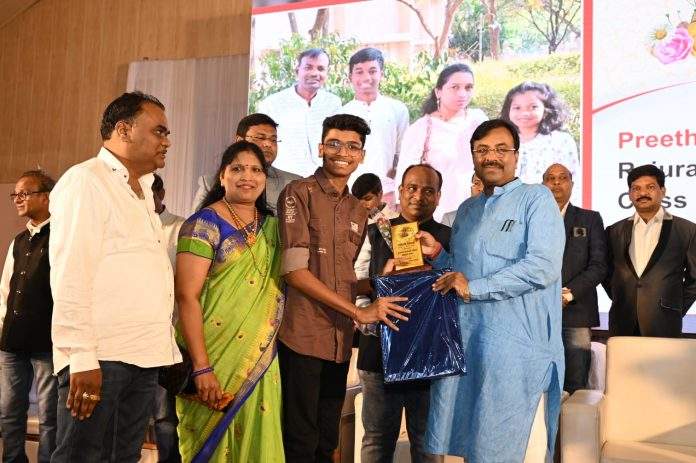 532d21b4-09f2-40af-9469-c9498c8753b2