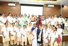 पालकमंत्री सुधीर मुनगंटीवार यांच्यामुळे कर्मचाऱ्यांच्या चेहऱ्यावर फुलले हास्य पाठपुराव्यामुळे आरोग्य विभागात समावेशन,मनपातील ३३ कर्मचाऱ्यांना नियुक्तीपत्र प्रदान कर्मचाऱ्यांनी मानले ना. सुधीर मुनगंटीवार यांचे आभार