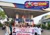 इंधन दरवाढीविरोधात काँग्रेसचा संताप पेट्रोल पंपावर घोषणाबाजी करत केंद्र व राज्य सरकारचा निषेध; गॅस दर कमी करण्याची मागणी…